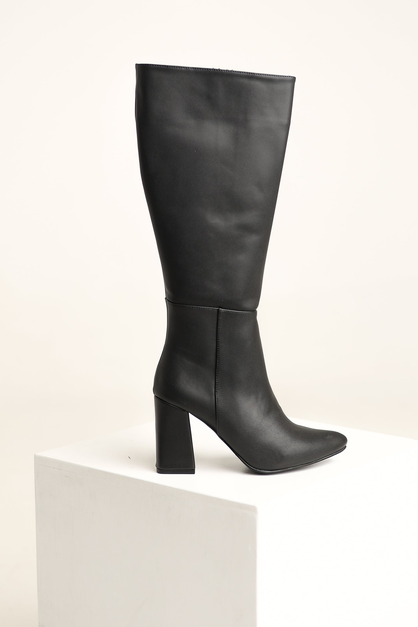 GALA NEGRO